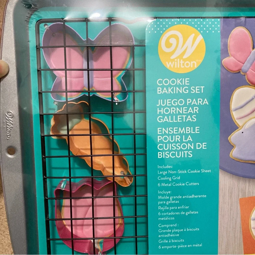 NEW Wilton Easter Spring Cookie Baking Set